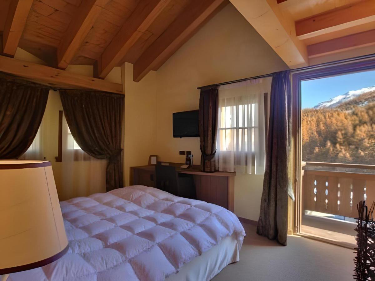 Hotel Bait De Angial Livigno Exterior photo