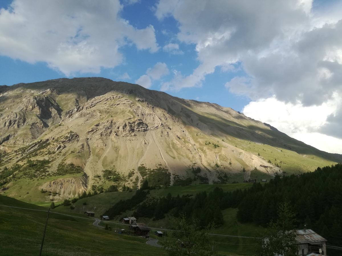 Hotel Bait De Angial Livigno Exterior photo