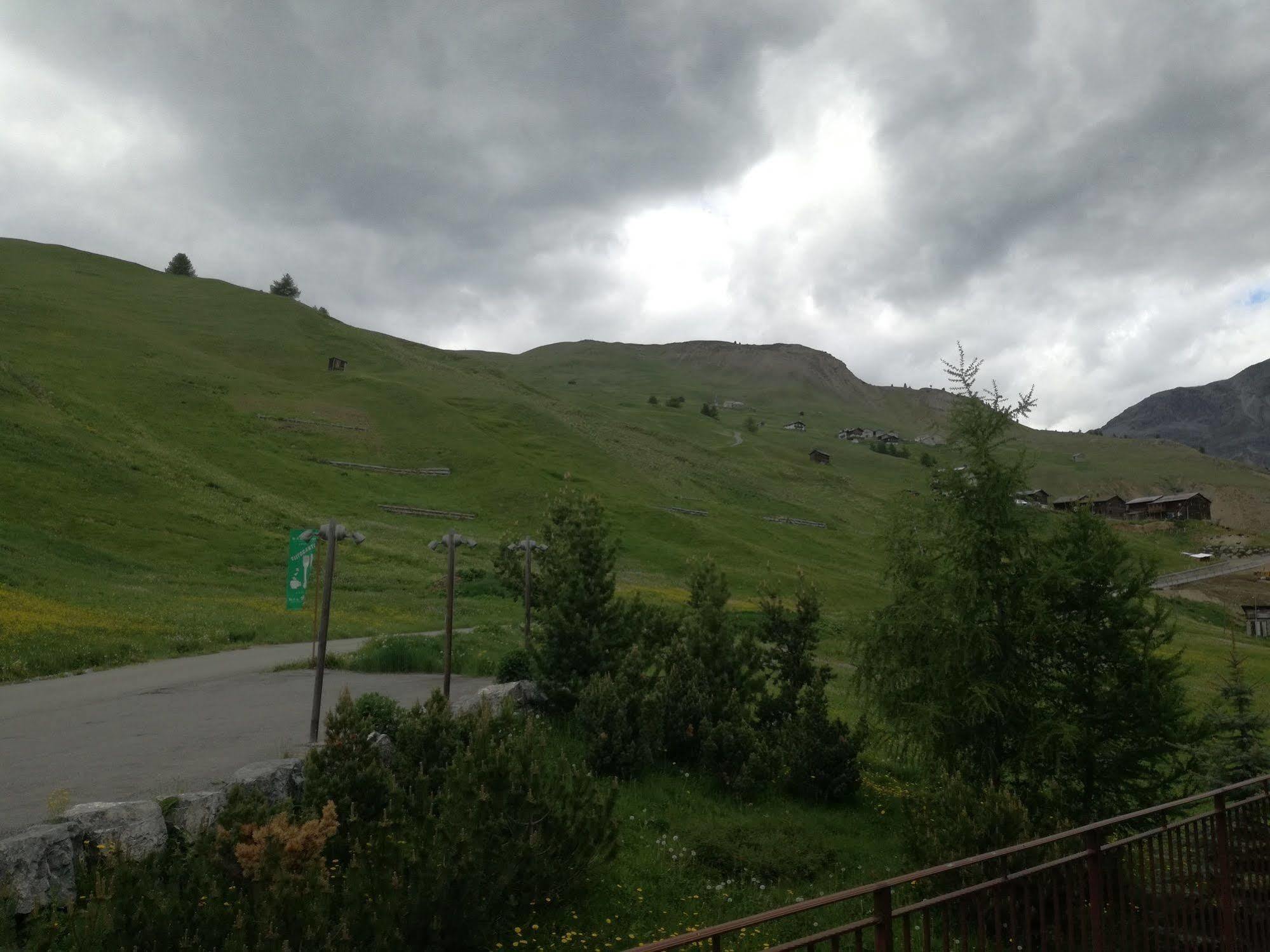 Hotel Bait De Angial Livigno Exterior photo
