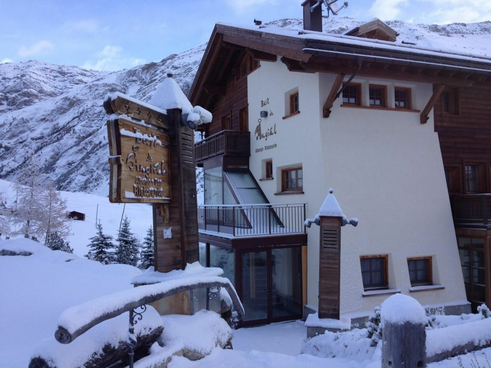 Hotel Bait De Angial Livigno Exterior photo